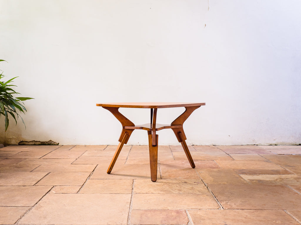 José Zanine Caldas | Mesa Lateral em Compensado