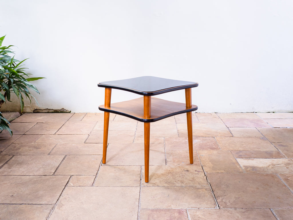 Mesa Auxilar com Tampo de Vidro Preto