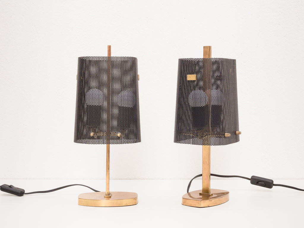 Par de Luminárias de Mesa em Chapa Perfurada