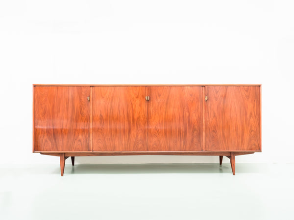 Tapeçaria Schulz | Buffet com Pés Palito em Caviúna