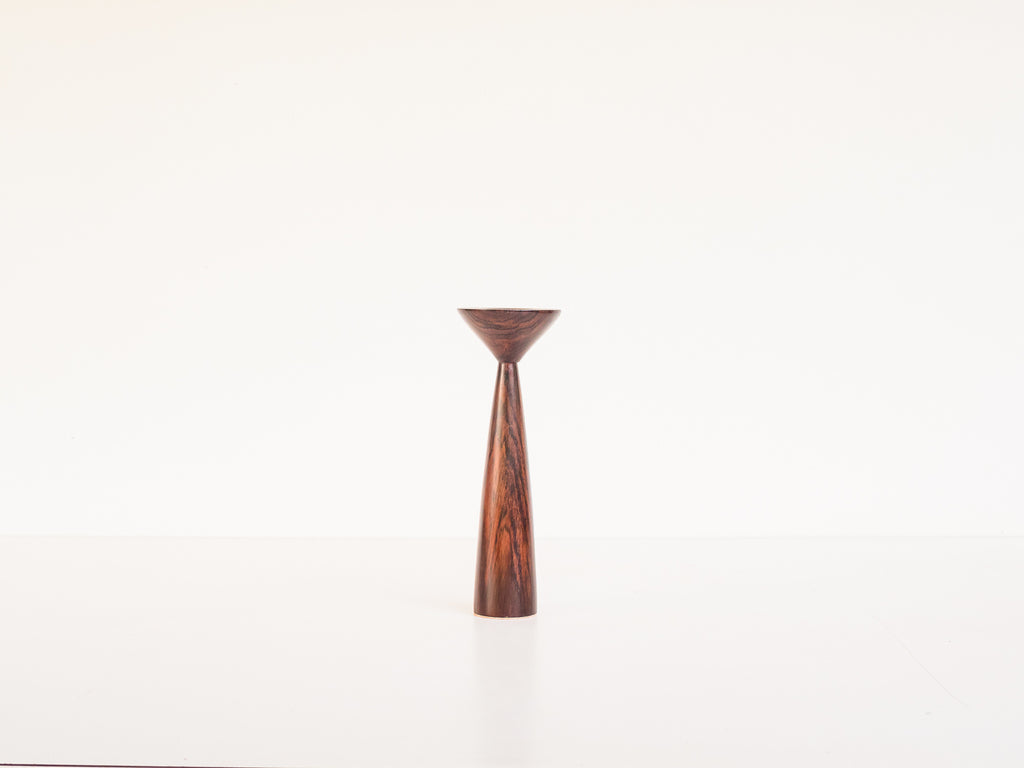 Castiçal em Jacarandá III