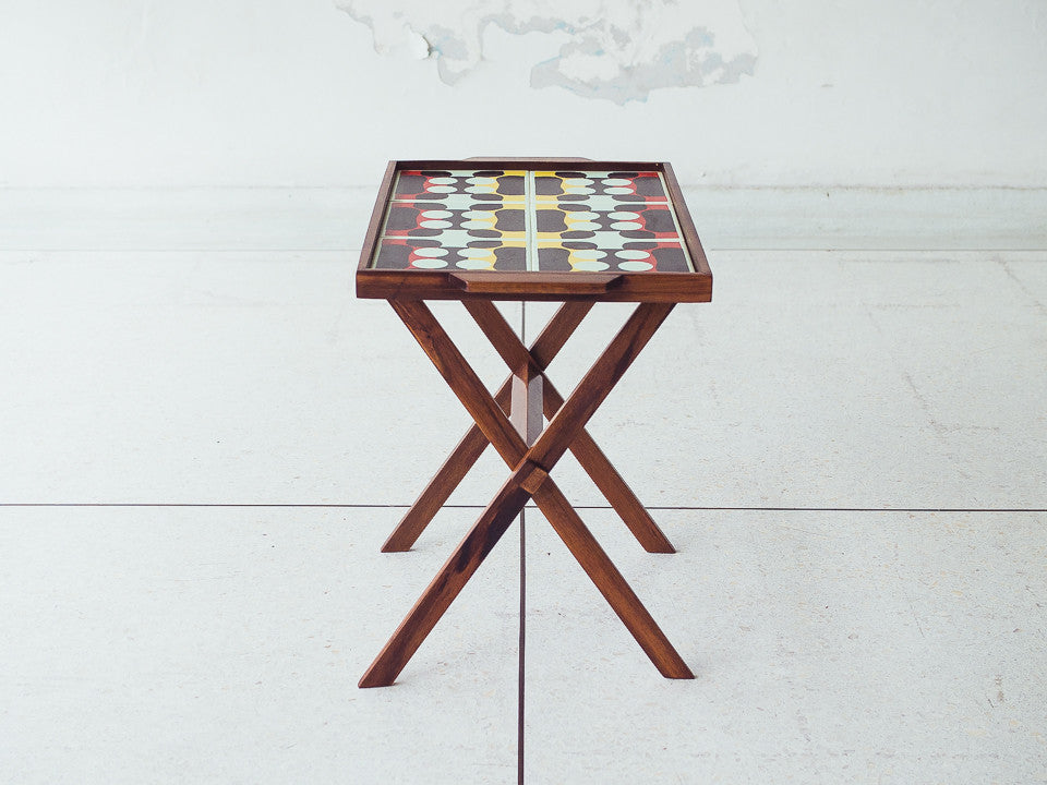 Mesinha Bandeja em Gonçalo Alves