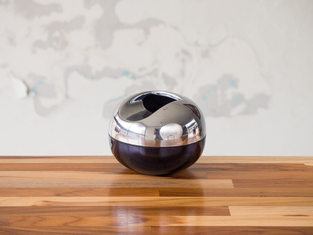 Cinzeiro Bola Preto e Cromo