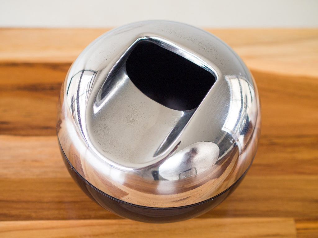 Cinzeiro Bola Preto e Cromo