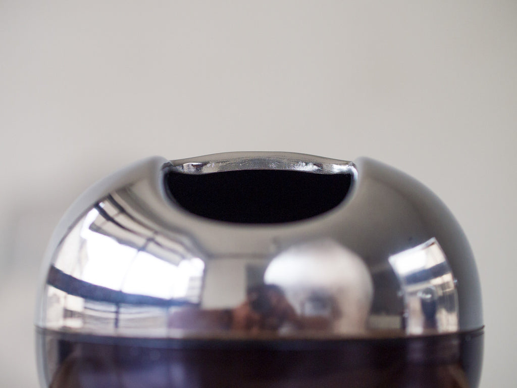 Cinzeiro Bola Preto e Cromo