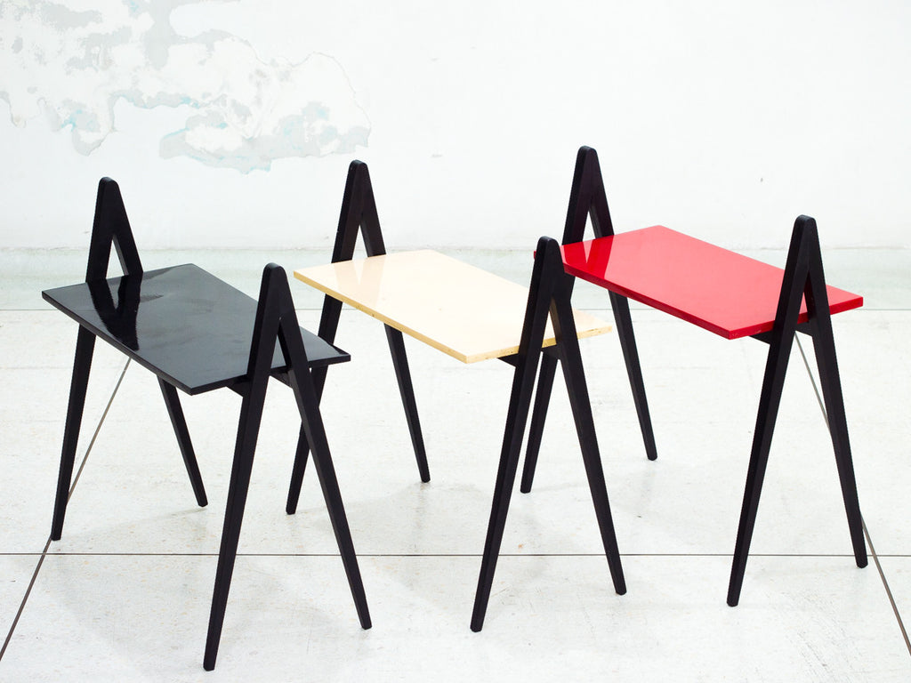 Trio Mesinhas Empilháveis