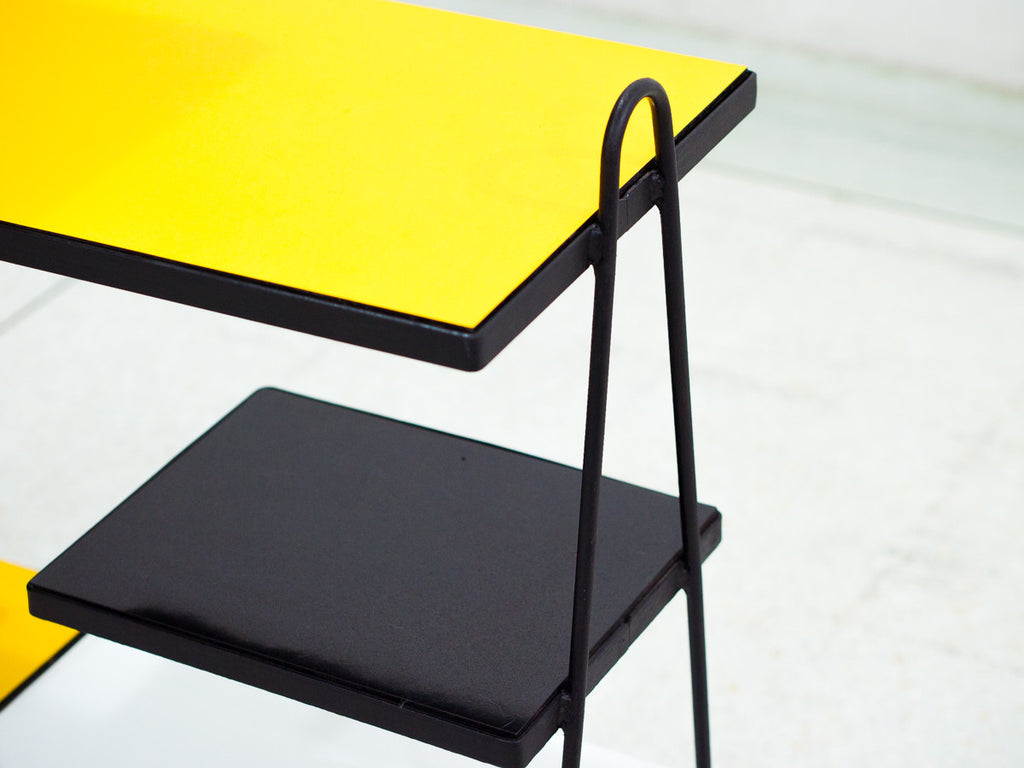 Estante Ferro e Fórmica