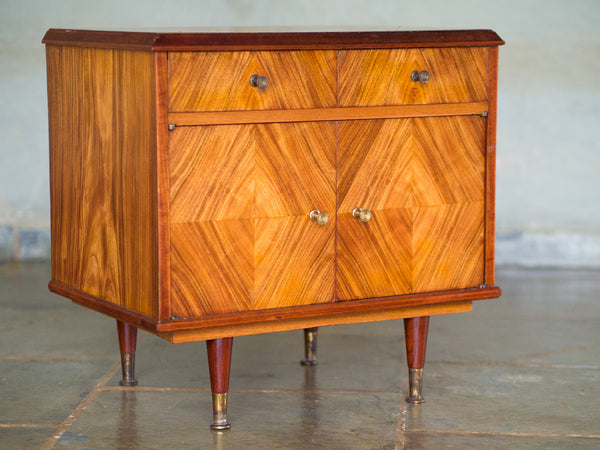 Criado Mudo em Caviúna