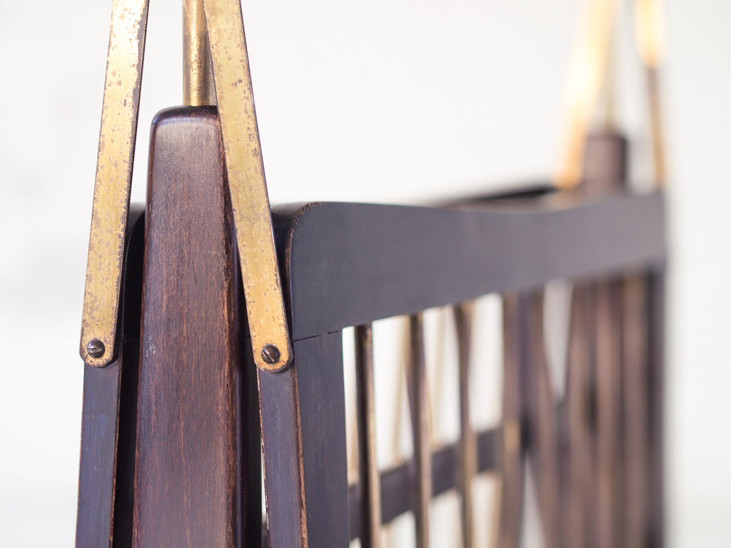 Cesare Lacca | Revisteiro Articulado