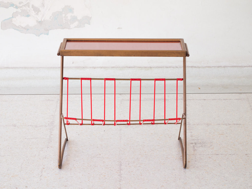 Mesa Auxiliar com Revisteiro