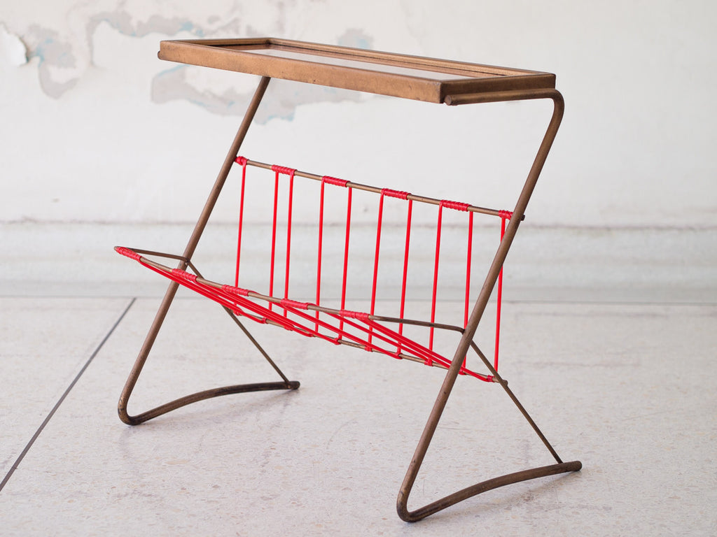 Mesa Auxiliar com Revisteiro