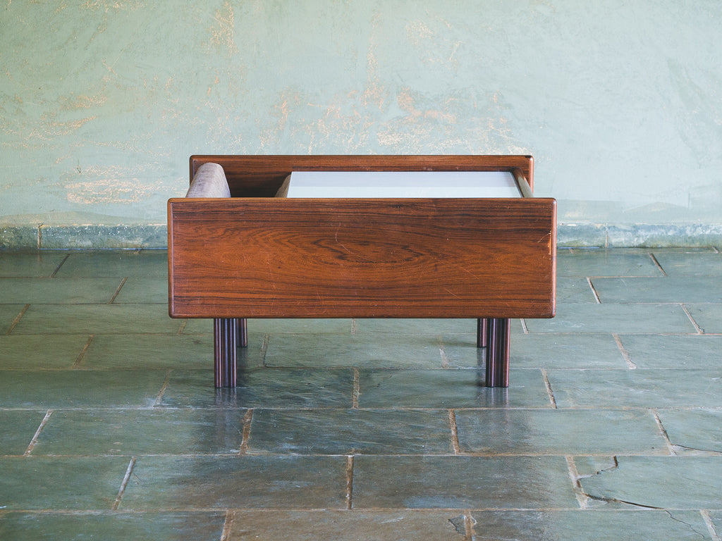 Mesa Centro Jacarandá + Revisteiro