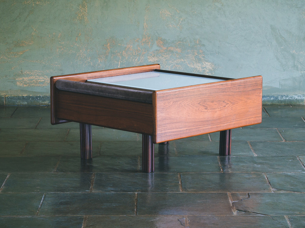 Mesa Centro Jacarandá + Revisteiro