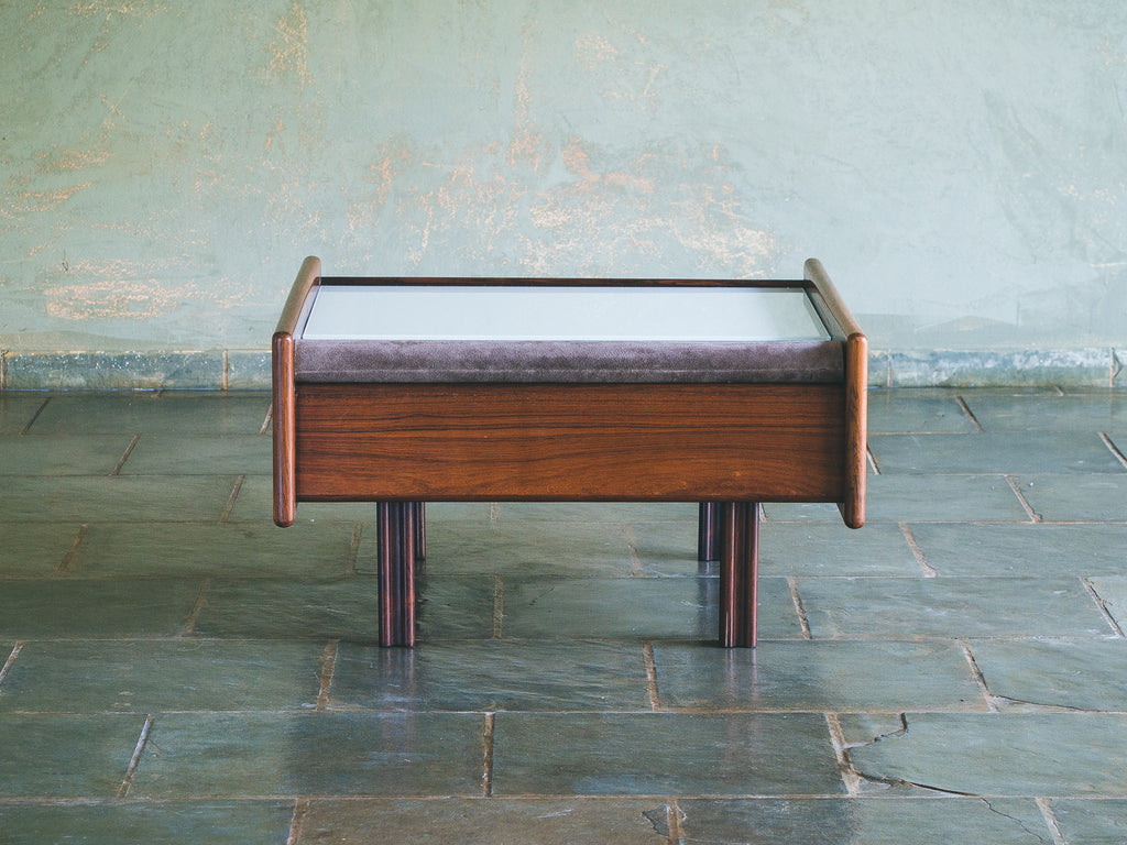 Mesa Centro Jacarandá + Revisteiro