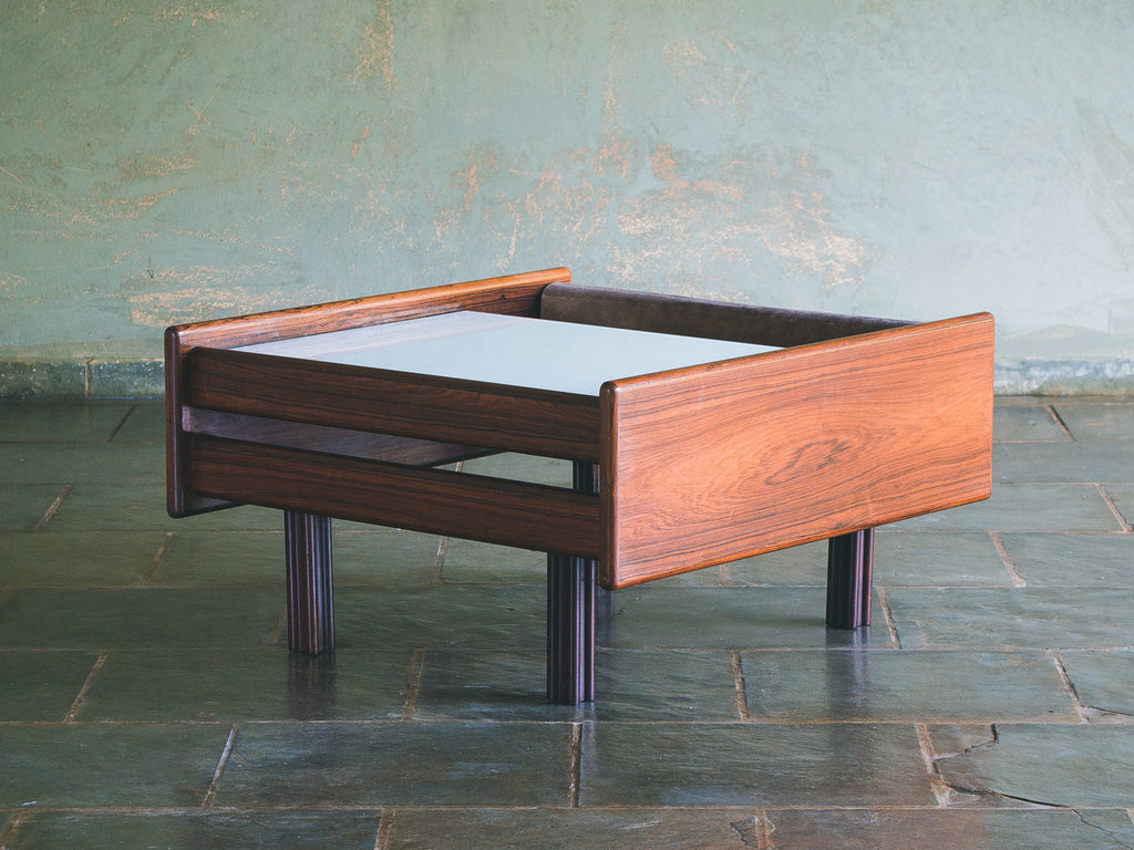 Mesa Centro Jacarandá + Revisteiro