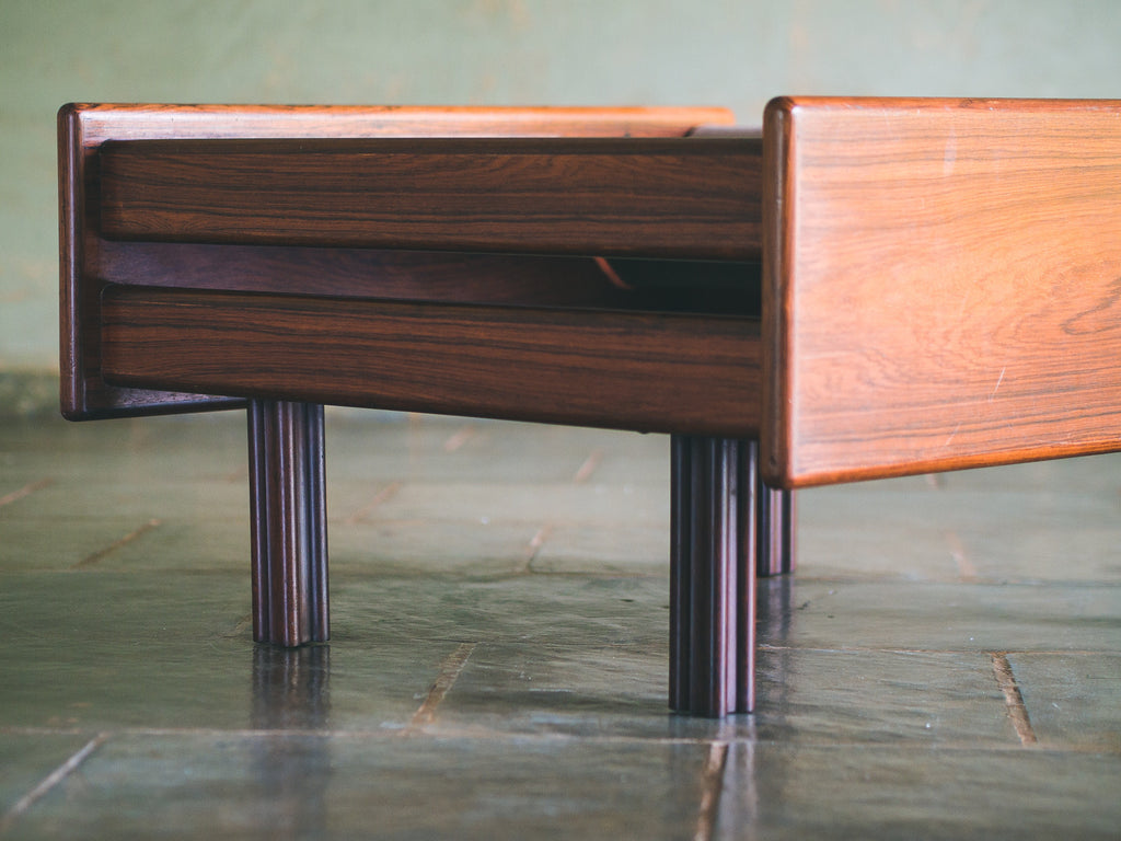 Mesa Centro Jacarandá + Revisteiro