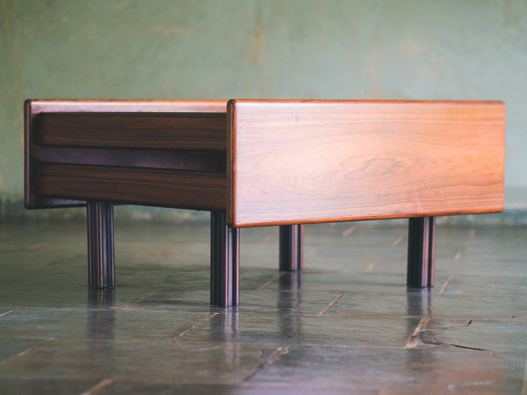 Mesa Centro Jacarandá + Revisteiro