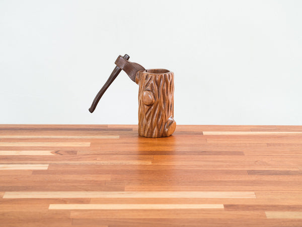 Tronco e Machado em Jacarandá