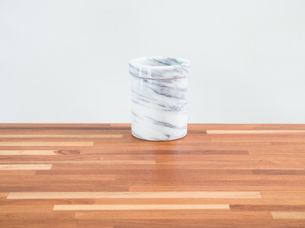 Vaso Italiano em Mármore Branco