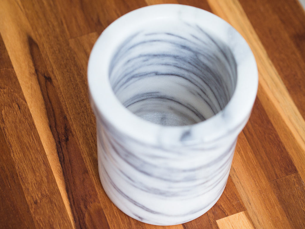 Vaso Italiano em Mármore Branco