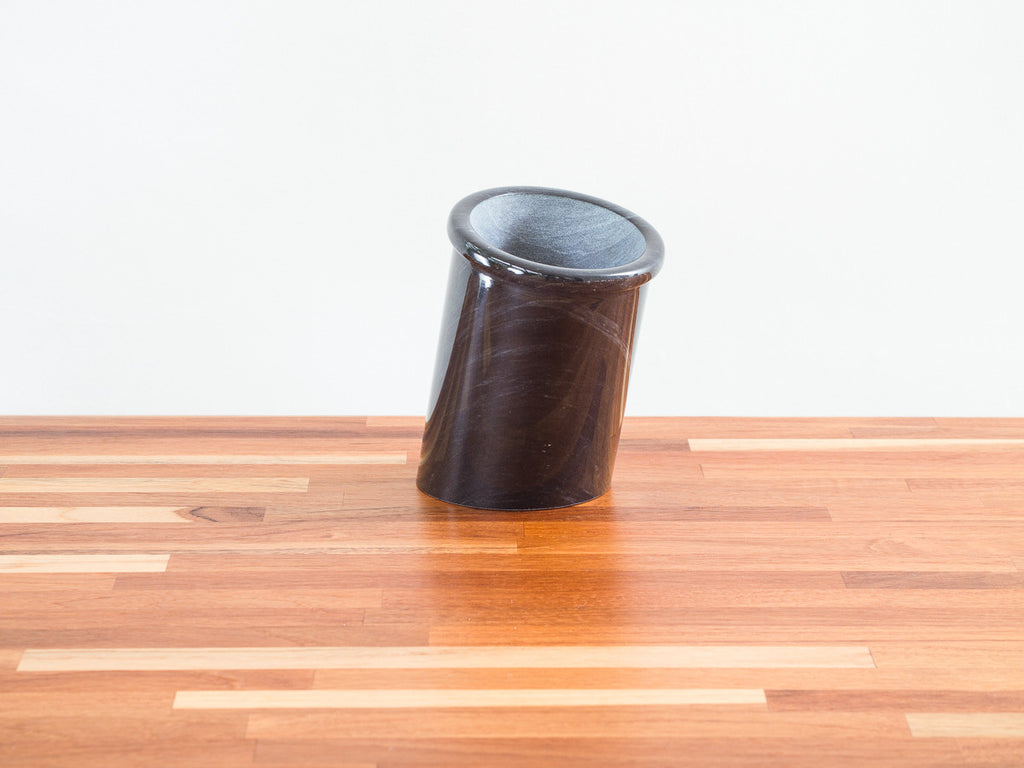 Vaso Itáliano em Mármore Preto