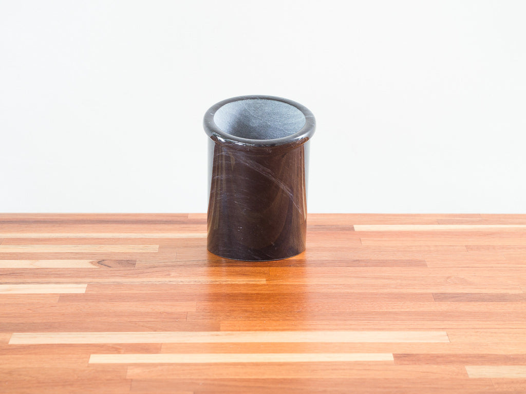 Vaso Itáliano em Mármore Preto