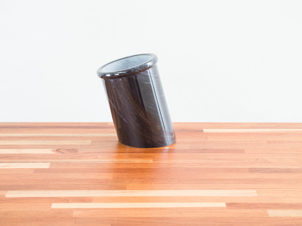 Vaso Itáliano em Mármore Preto