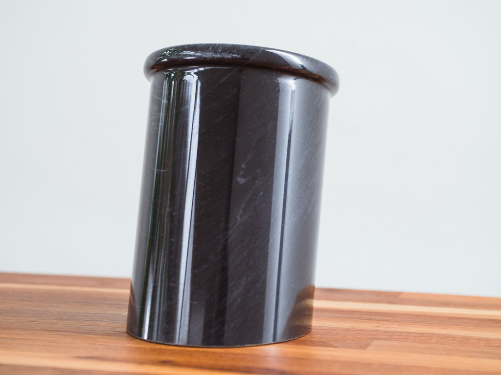Vaso Itáliano em Mármore Preto
