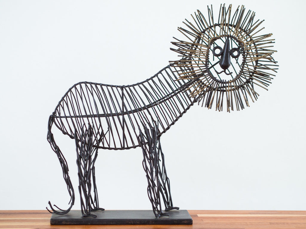 Leão em Ferro Fundido