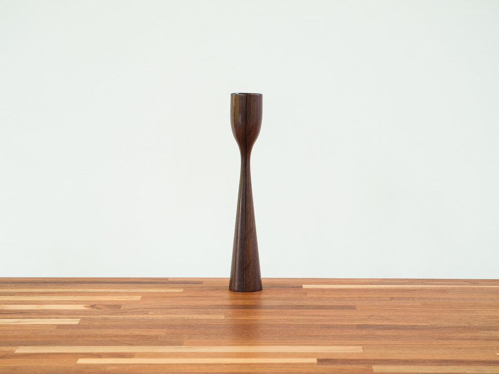 Castiçal em Jacarandá Dinamarquês