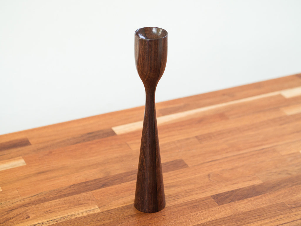 Castiçal em Jacarandá Dinamarquês