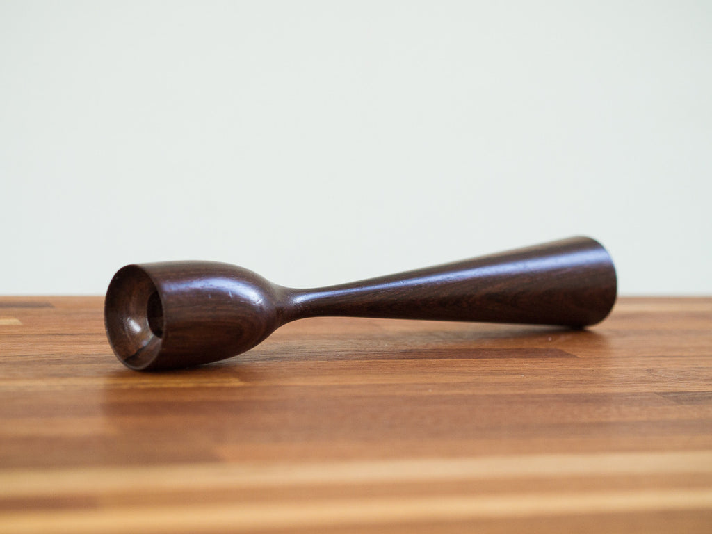 Castiçal em Jacarandá Dinamarquês