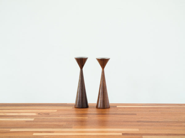 Par de Castiçais em Jacarandá