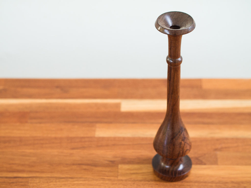 Vaso Solitário em Jacarandá