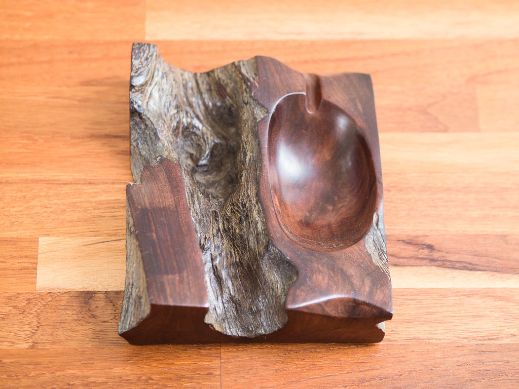 Cinzeiro em Pau Brasil