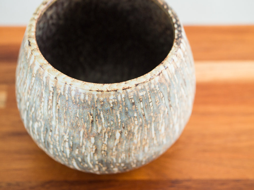 Gunnar Nylund | Cachepô Rubus