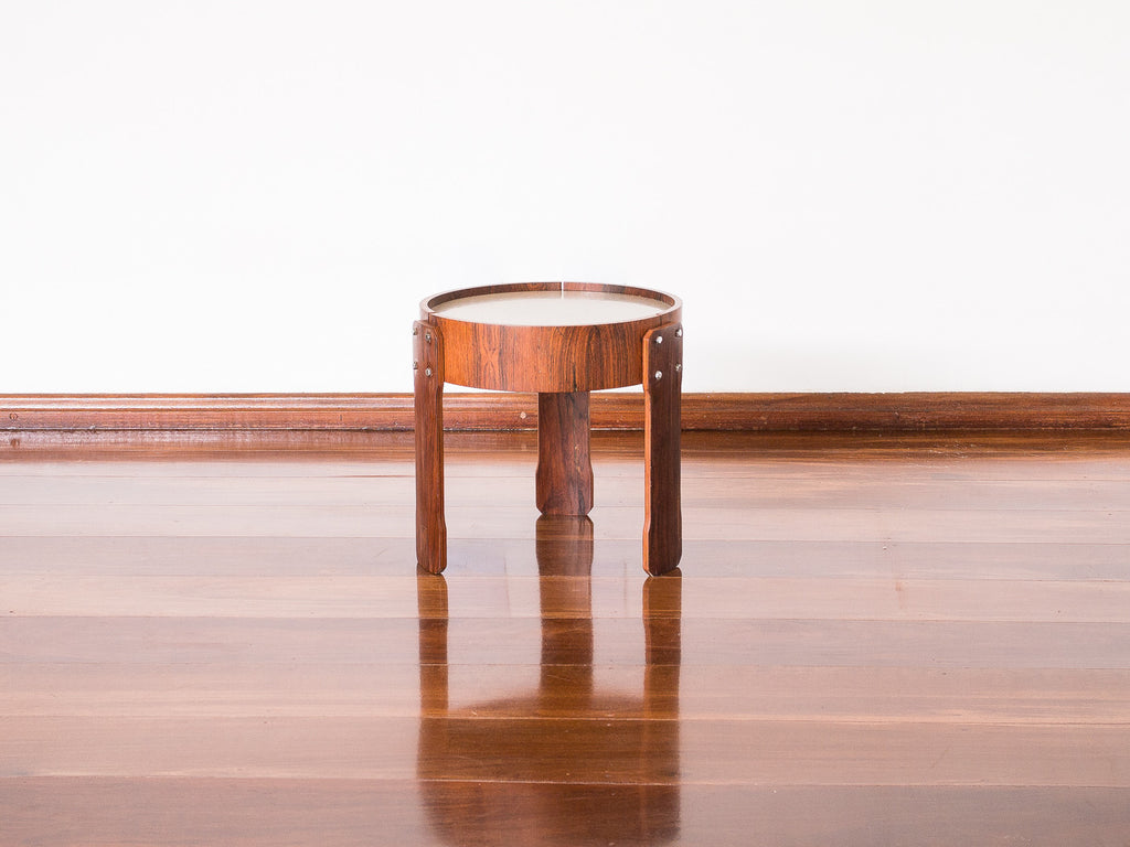 Mesas Laterais em Jacarandá e Fórmica