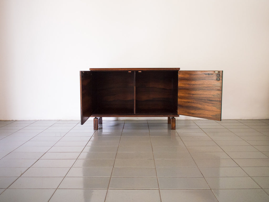 Jorge Zalszupin | Buffet jacarandá 2 portas