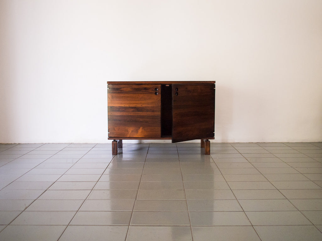Jorge Zalszupin | Buffet jacarandá 2 portas
