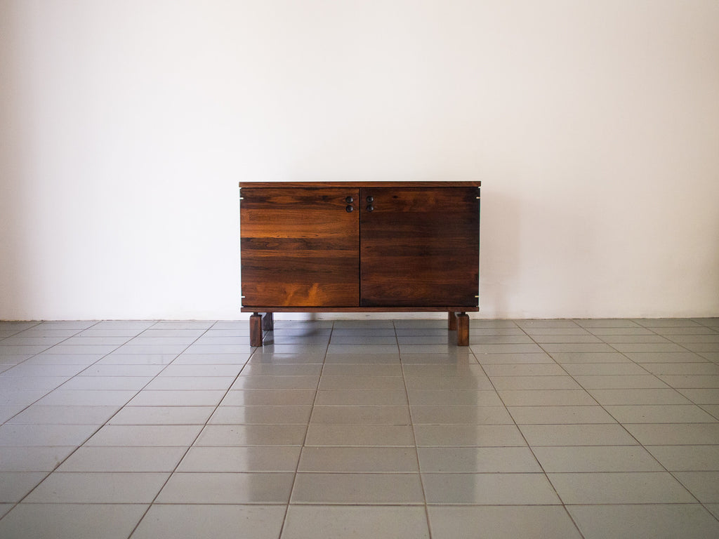 Jorge Zalszupin | Buffet jacarandá 2 portas
