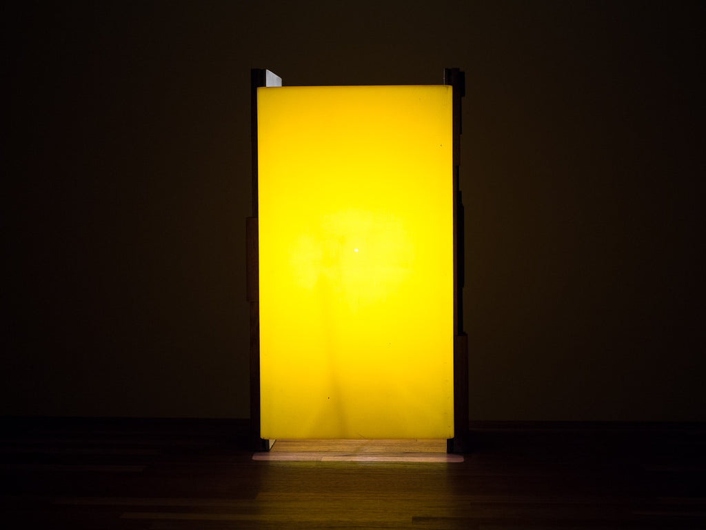 Percival Lafer | Abajur em Acrílico Amarelo e Caviúna