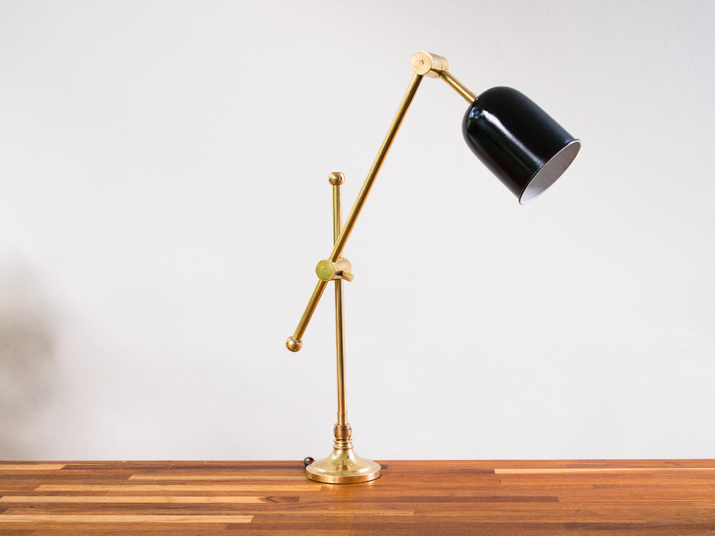 Luminária Articulada Preta e Latão