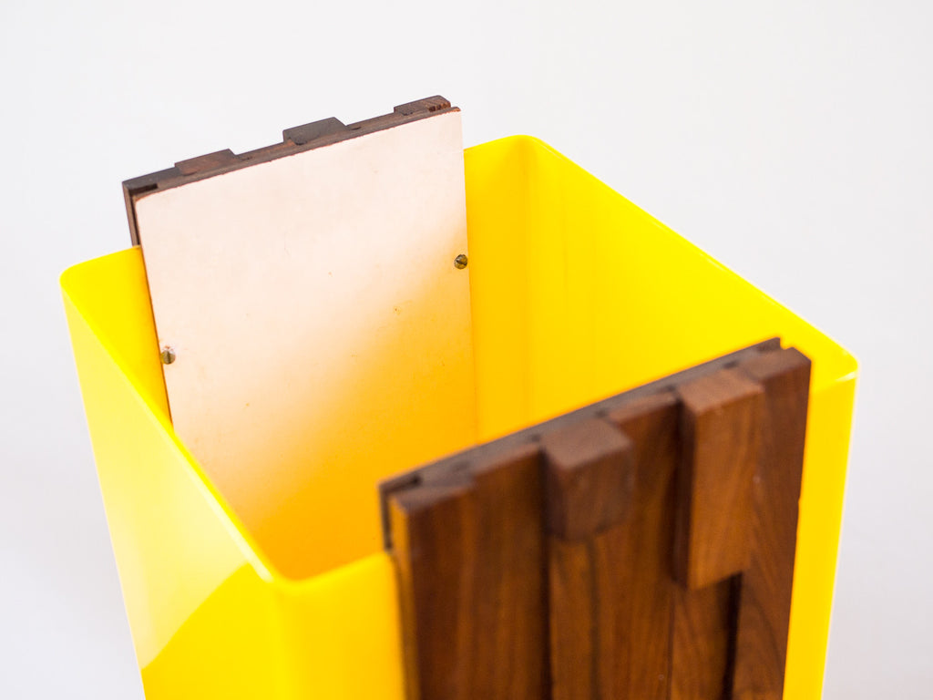 Percival Lafer | Abajur em Acrílico Amarelo e Caviúna