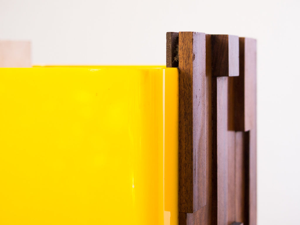 Percival Lafer | Abajur em Acrílico Amarelo e Caviúna