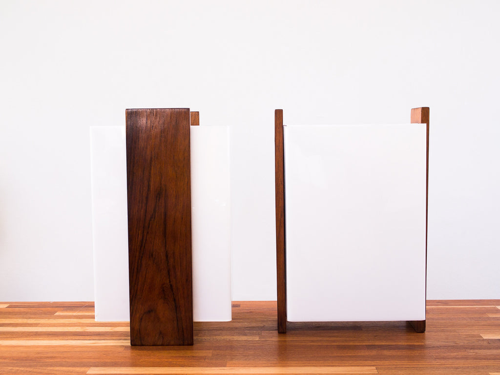 Percival Lafer | Par de Abajurs em Acrílico Branco e Jacarandá