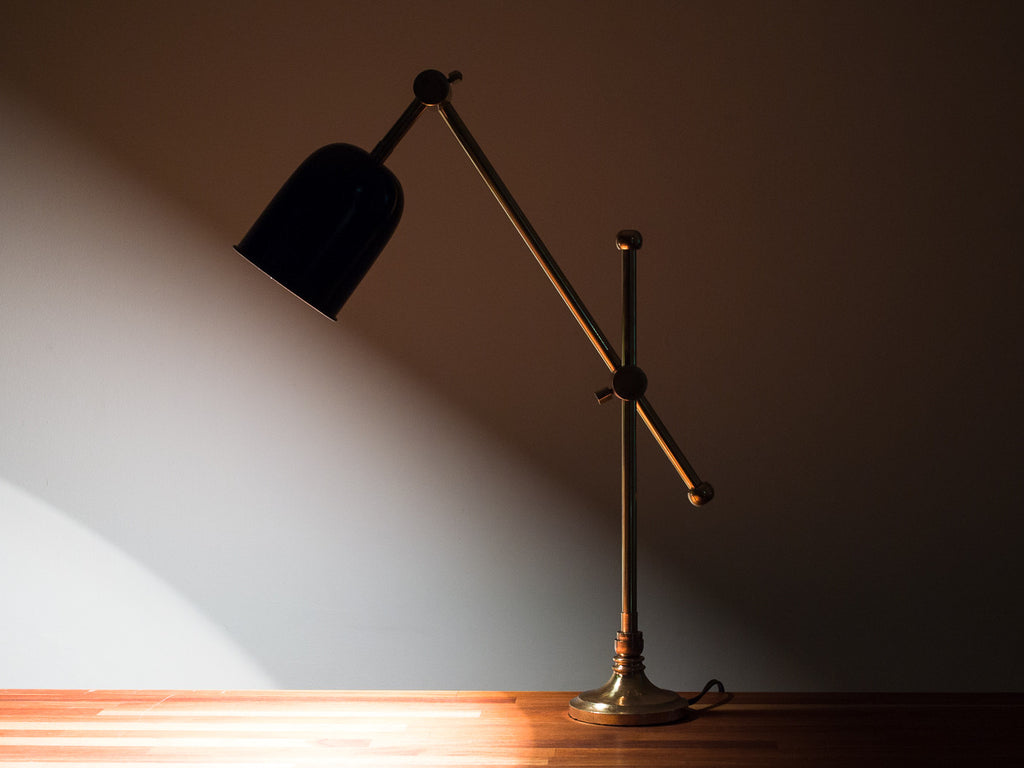 Luminária Articulada Preta e Latão