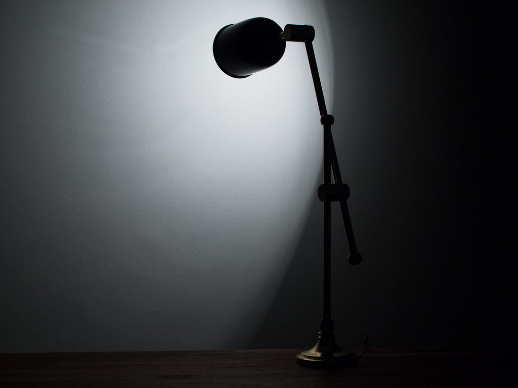 Luminária Articulada Preta e Latão