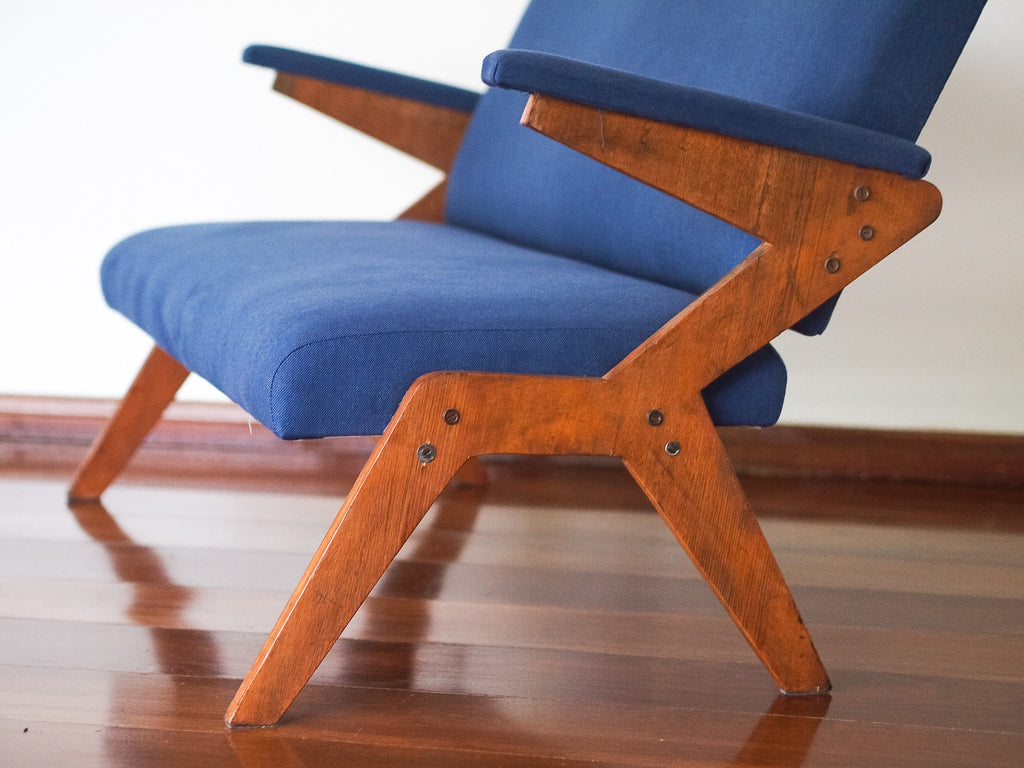 Zanine Caldas | Namoradeira em Compensado