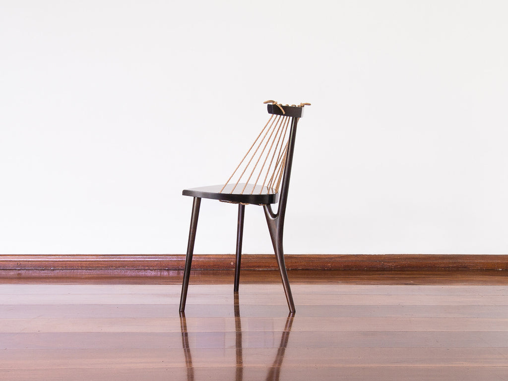 Ricardo Graham | Cadeira 3 Pés em Jacarandá da Bahia