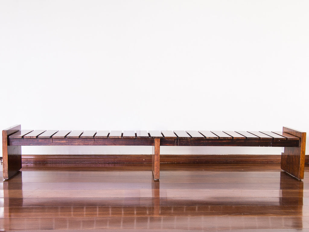 Celina Zilberberg | Banco Ripado em Jacarandá